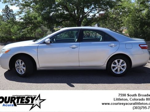 Used 2007 Toyota Camry V6 FWD image 3