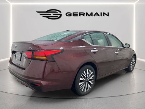 Used 2024 Nissan Altima 2.5 SV image 6