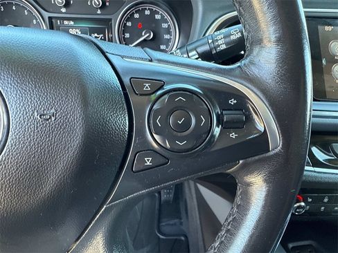 Certified 2018 Buick Enclave Premium image 30