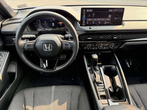 Certified 2025 Honda Accord Sport image 11