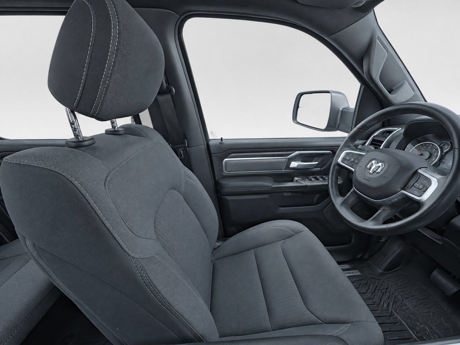 Used 2020 RAM 1500 Big Horn AWD/4WD image 16