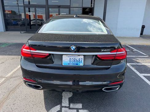 Used 2016 BMW 740i image 4