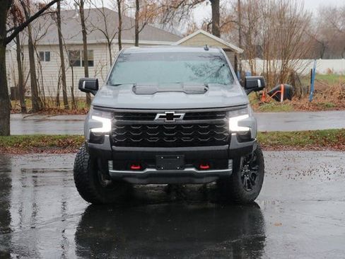 Used 2024 Chevrolet Silverado 1500 ZR2 w/ Technology Package image 2