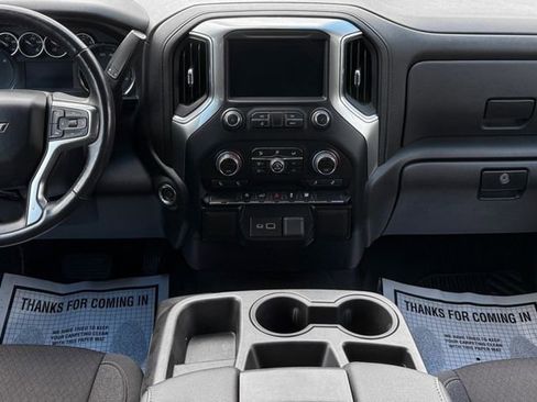 Used 2021 Chevrolet Silverado 1500 LT image 16