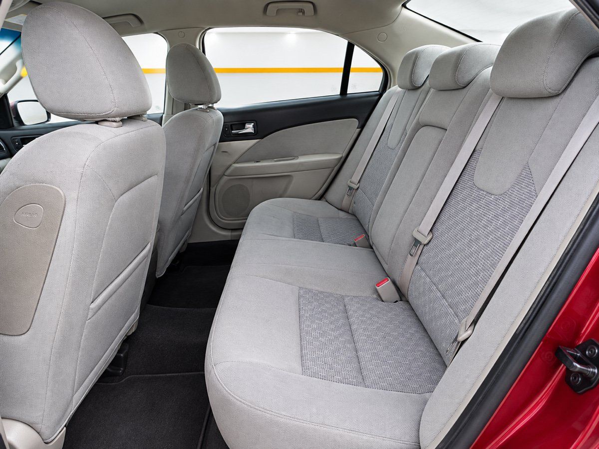 Used 2010 Ford Fusion SE FWD image 17