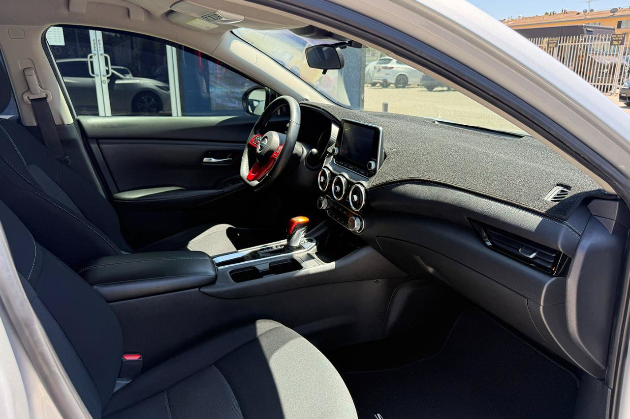Used 2022 Nissan Sentra SV FWD image 18