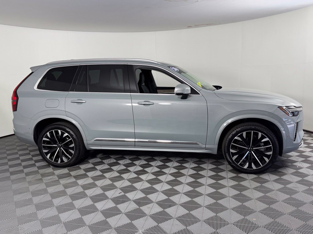 New 2026 Volvo XC90 B6 Plus w/ Protection Package Premier AWD/4WD image 4