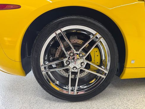 Used 2006 Chevrolet Corvette Convertible w/ Preferred Equipment Group RWD image 33