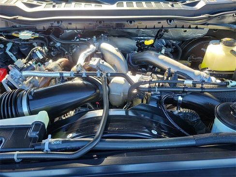 Certified 2024 Ford F250 Lariat w/ Lariat Ultimate Package image 30