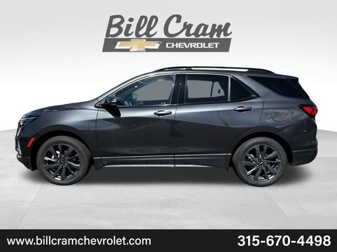 Used 2022 Chevrolet Equinox RS w/ RS Leather Package AWD/4WD image 11
