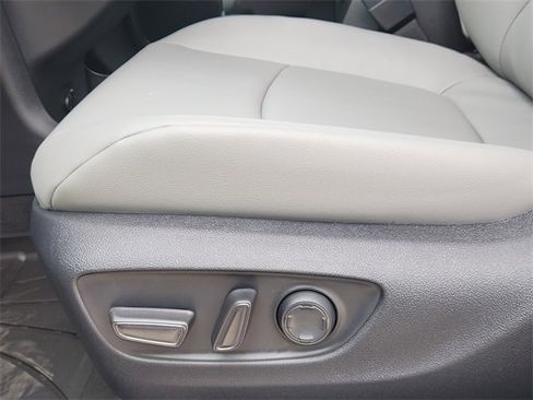 New 2026 Toyota Sienna XLE image 18