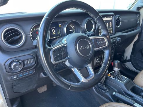 Used 2022 Jeep Wrangler Unlimited Sahara image 2