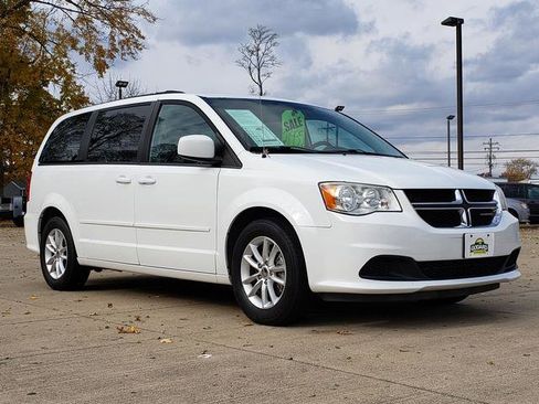 Used 2016 Dodge Grand Caravan SXT w/ Rear Park Assist Package image 8