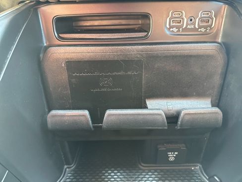 Used 2020 RAM 1500 Laramie AWD/4WD image 33