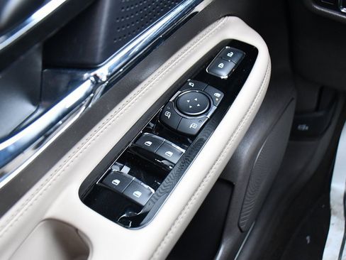 Used 2024 Lincoln Corsair Reserve w/ Towing Package image 23