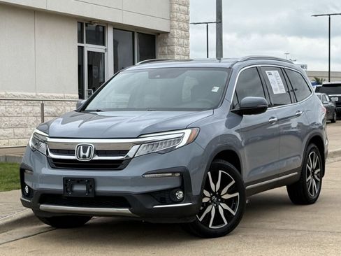 Used 2022 Honda Pilot Touring image 2