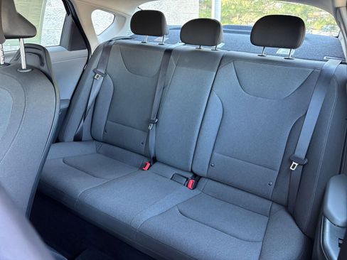 Used 2025 Kia K4 LXS image 39