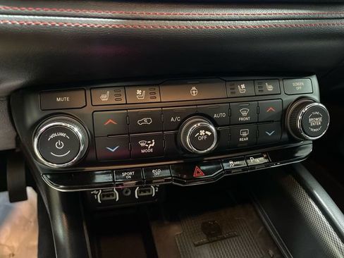 Certified 2023 Dodge Durango R/T AWD/4WD image 19