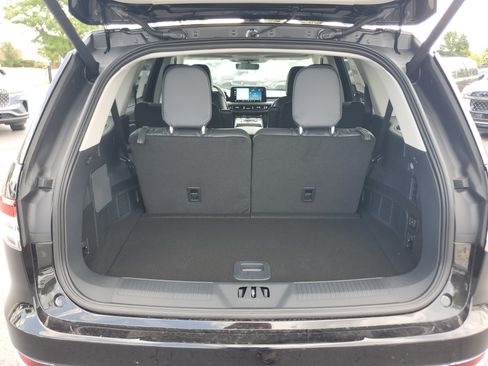 New 2026 Lincoln Aviator AWD image 28