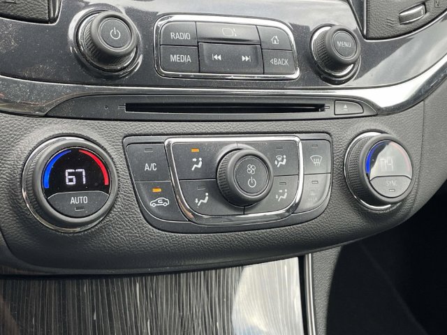 Used 2017 Chevrolet Impala Premier w/ Enhanced Convenience Package FWD image 28