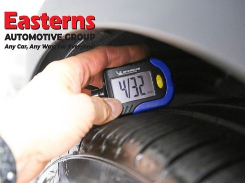 Used 2021 Tesla Model Y Long Range image 24