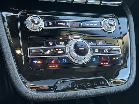 Used 2021 Lincoln Corsair Reserve w/ Elements Package image 20