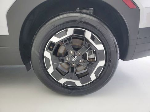 Used 2025 Hyundai Santa Fe SEL FWD image 11
