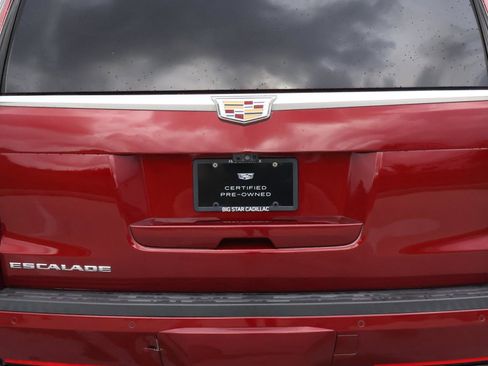 Used 2018 Cadillac Escalade Luxury image 10