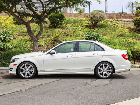 Used 2013 Mercedes-Benz C 250 Sedan image 2