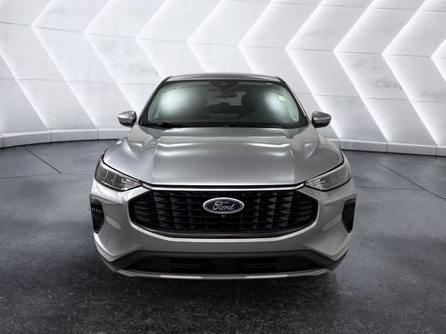 Used 2023 Ford Escape Active w/ Tech Pack #2 image 2