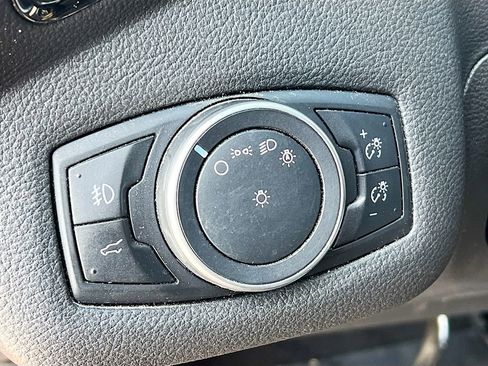 Used 2017 Ford Escape Titanium image 10