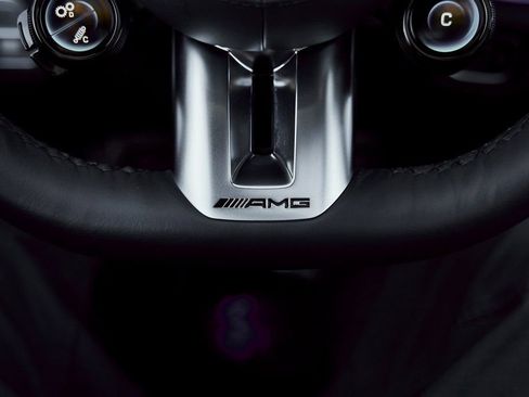 Used 2025 Mercedes-Benz GLS 63 AMG 4MATIC image 65