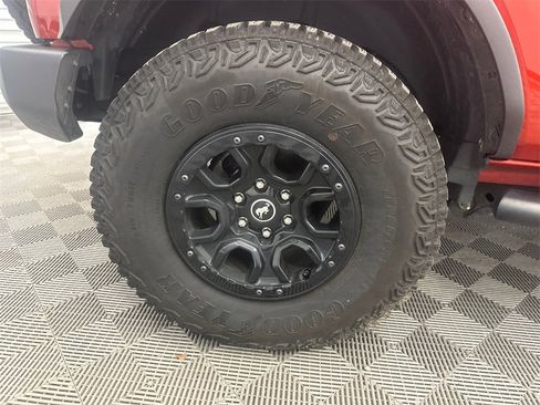 Used 2024 Ford Bronco Wildtrak image 18