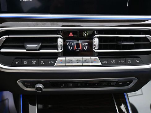 Used 2021 BMW X5 xDrive40i image 14