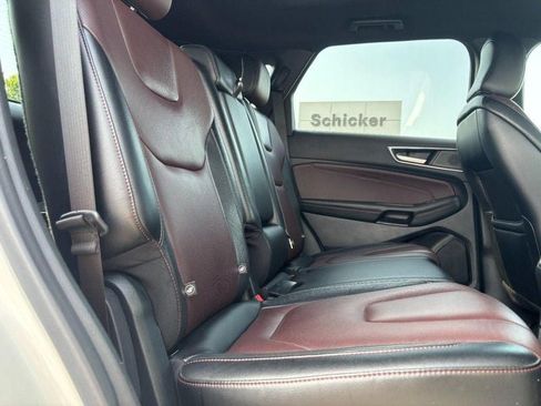 Used 2022 Ford Edge Titanium w/ Equipment Group 301A image 10