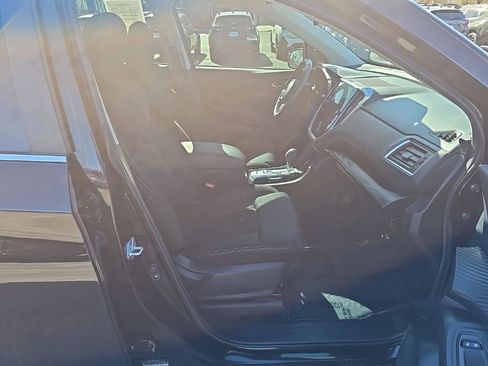 Used 2023 Subaru Ascent Premium w/ Convenience Package AWD/4WD image 6