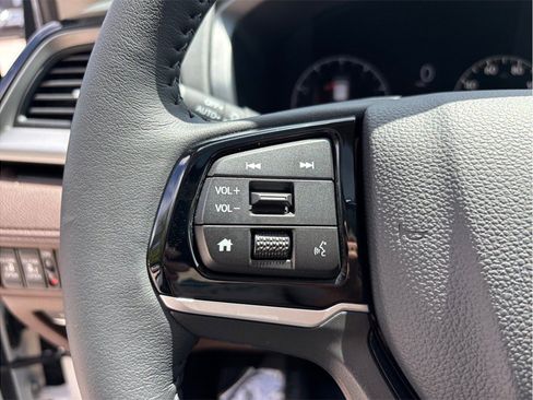 Used 2026 Honda Odyssey Touring image 25