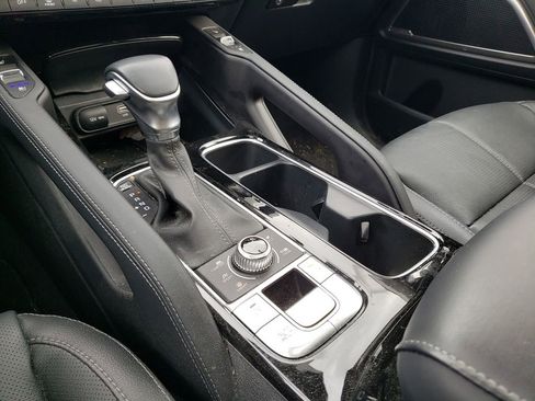 Used 2025 Kia Telluride EX w/ EX Captain's Chair Package AWD/4WD image 23
