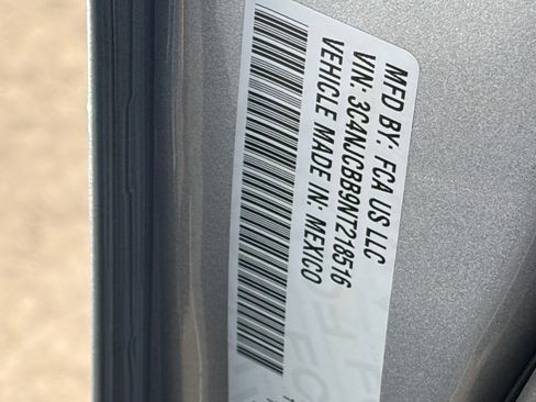 Used 2022 Jeep Compass Latitude FWD image 12