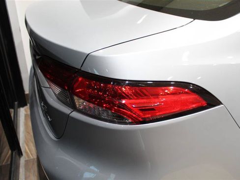 Used 2025 Toyota Corolla LE FWD image 11