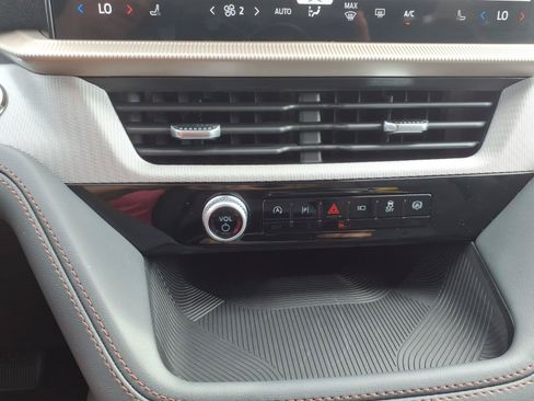 Used 2026 Ford Explorer Active RWD image 21