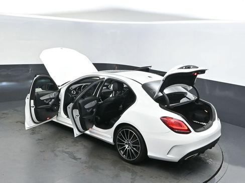 Used 2019 Mercedes-Benz C 300 Sedan image 2