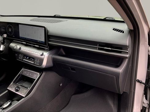 Used 2024 Hyundai Kona Limited FWD image 26