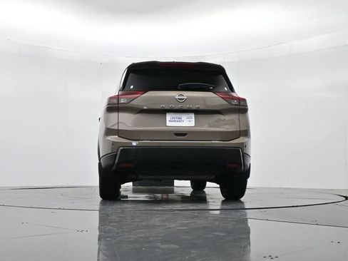 Used 2025 Nissan Rogue SV FWD image 39