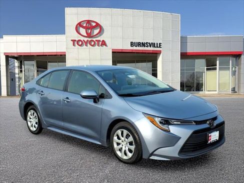 Certified 2025 Toyota Corolla LE FWD image 1