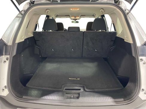 Used 2023 Nissan Rogue SV AWD/4WD image 11