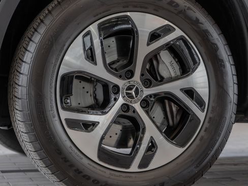 Certified 2025 Mercedes-Benz GLC 350e 4MATIC image 33