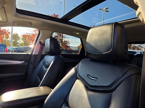 Used 2017 Cadillac XT5 Luxury w/ Driver Awareness Package image 24