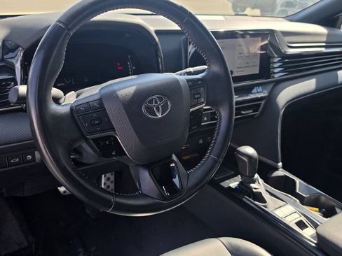 Used 2025 Toyota Camry SE FWD image 6