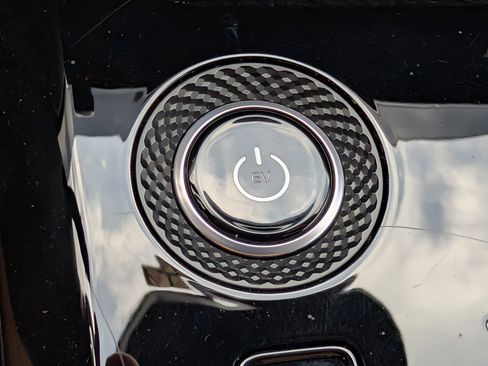 Certified 2023 Kia Niro Wind FWD image 29